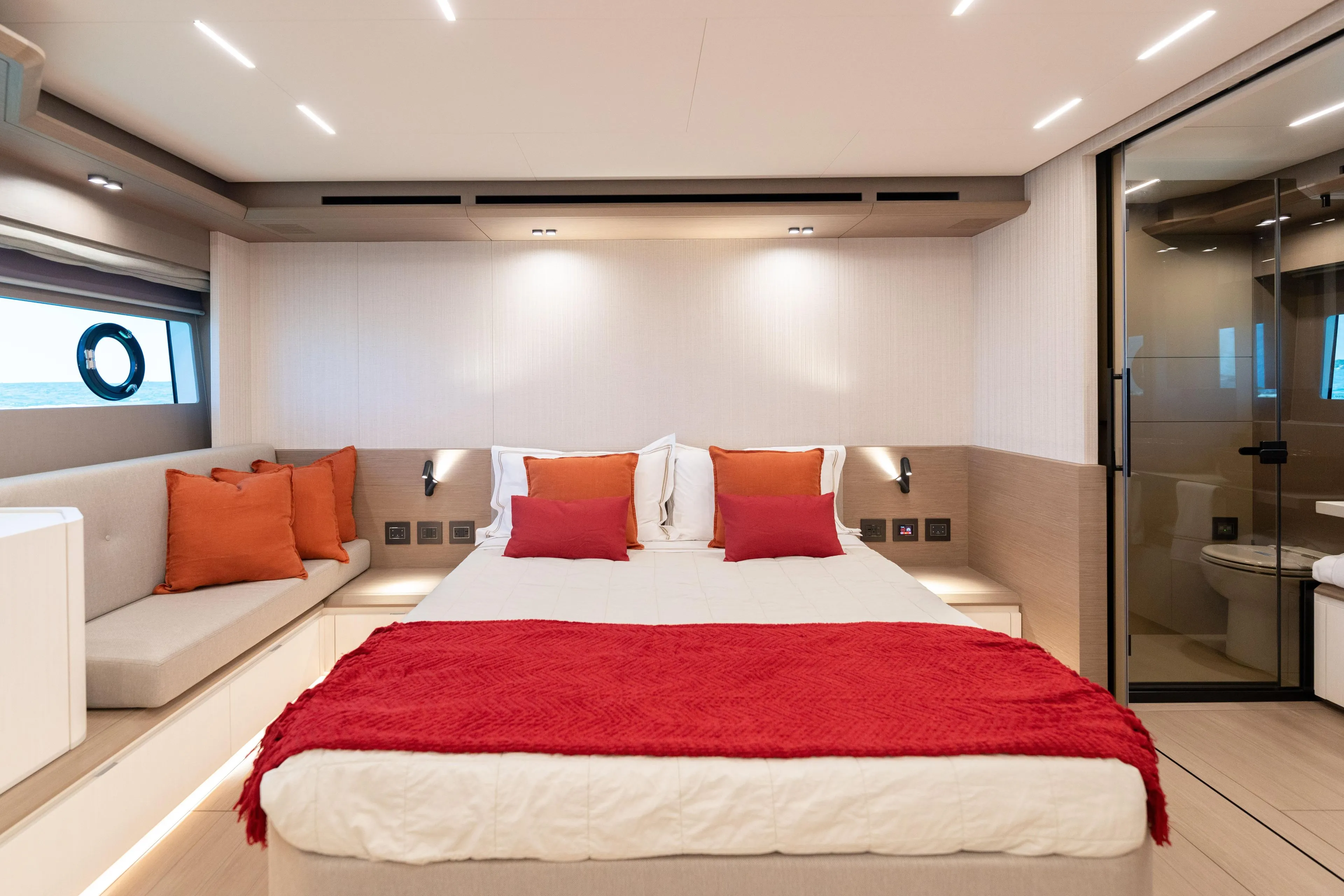 Owner's cabin aboard the Pardo E72